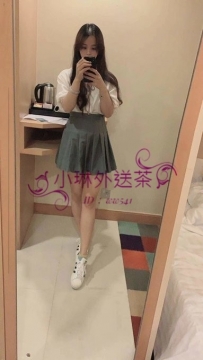 #小紫  160公分 C罩杯  23歲  #南部4000