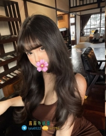 【最新報班】 艾香：158/D/46/23歲 價位：#高雄8000 介紹：年輕