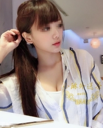 #小小  162公分 C罩杯  23歲 #台中
